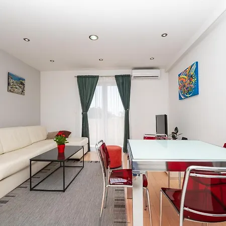 Silvana Apartment Makarska